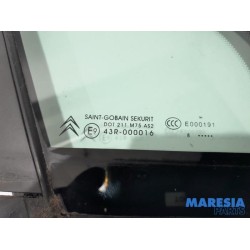 Citroen - C5 - Quarter light, front right