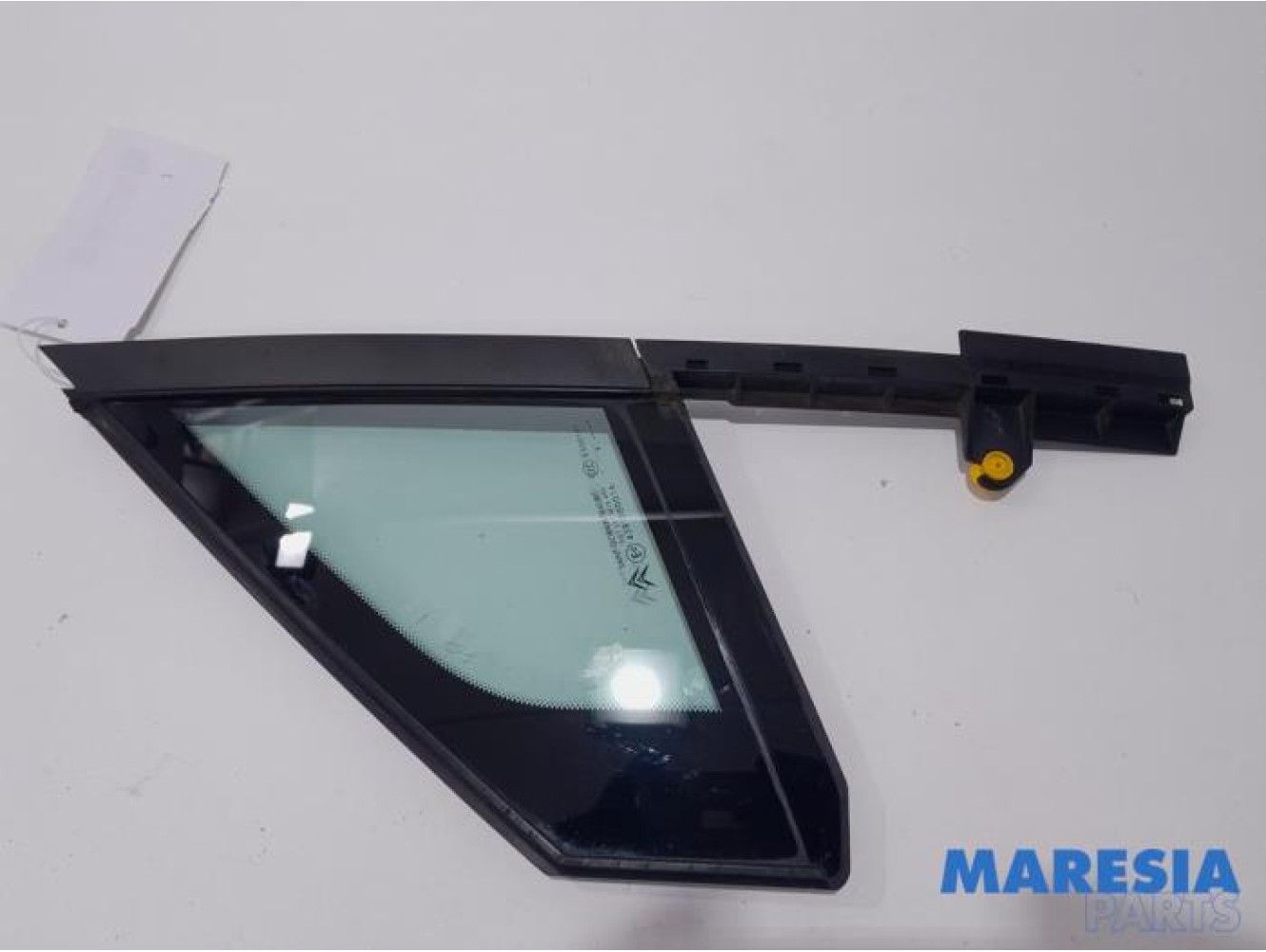 Citroen - C5 - Vitre triangulaire avant gauche