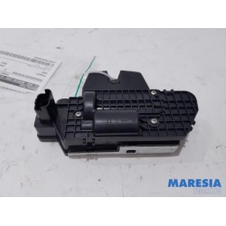 Peugeot - 3008 - Tailgate lock mechanism