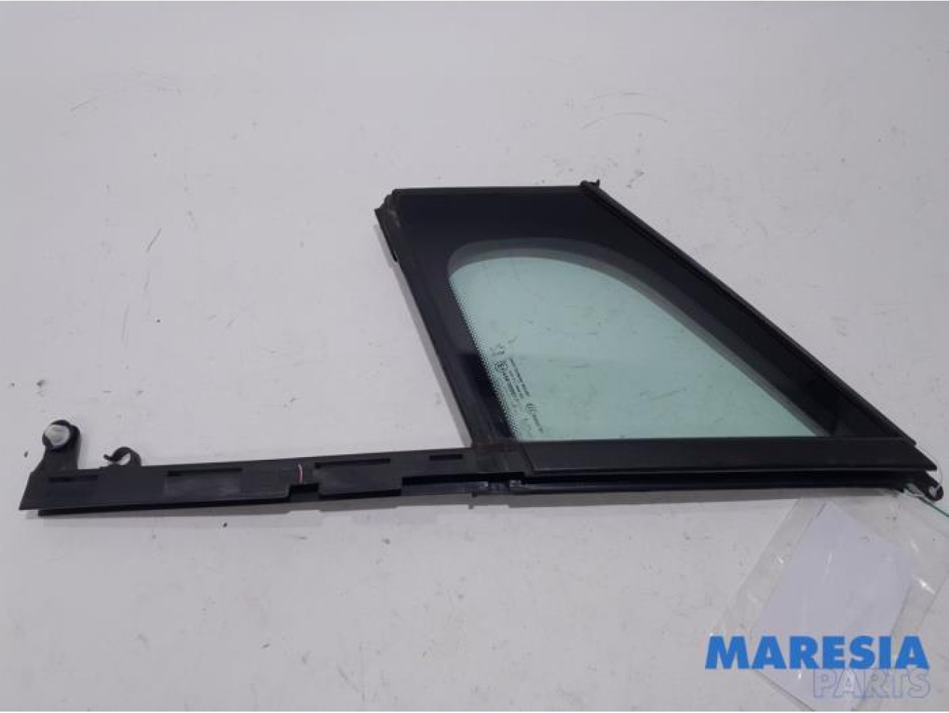 Peugeot - 3008 - Dreieckfenster links vorne