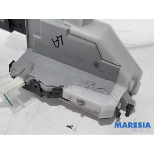 Peugeot - 3008 - Rear door lock mechanism 4-door, left