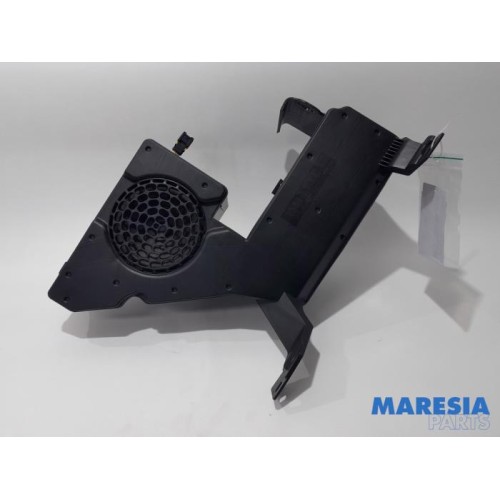 Citroen - C5 - Subwoofer