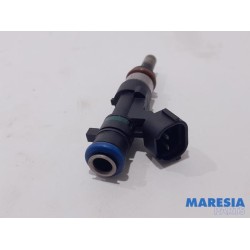 Renault - Clio - Injector (petrol injection)
