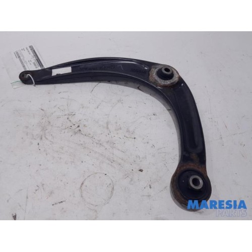 Peugeot - 3008 - Front wishbone, left