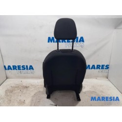 Peugeot - 208 - Sitz links