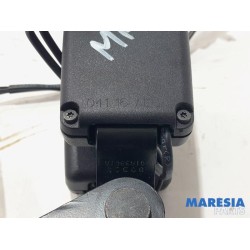 Peugeot - 508 - Rear seatbelt buckle, centre