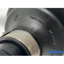 Peugeot - 208 - Aandrijfas links-voor
