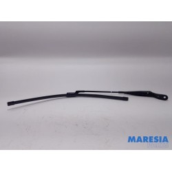 Peugeot - 208 - Front wiper arm