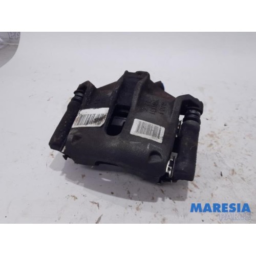 Peugeot - 208 - Remklauw (Tang) links-voor