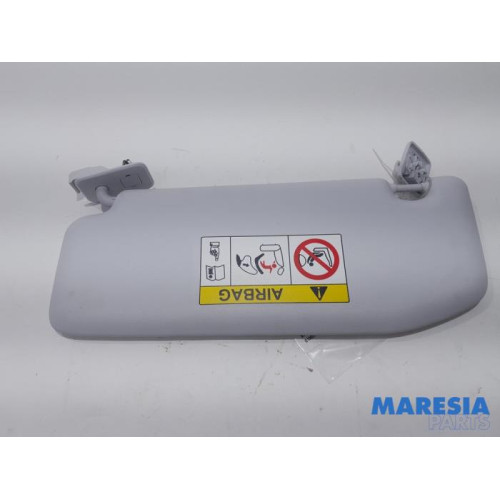 Peugeot - 208 - Sun visor
