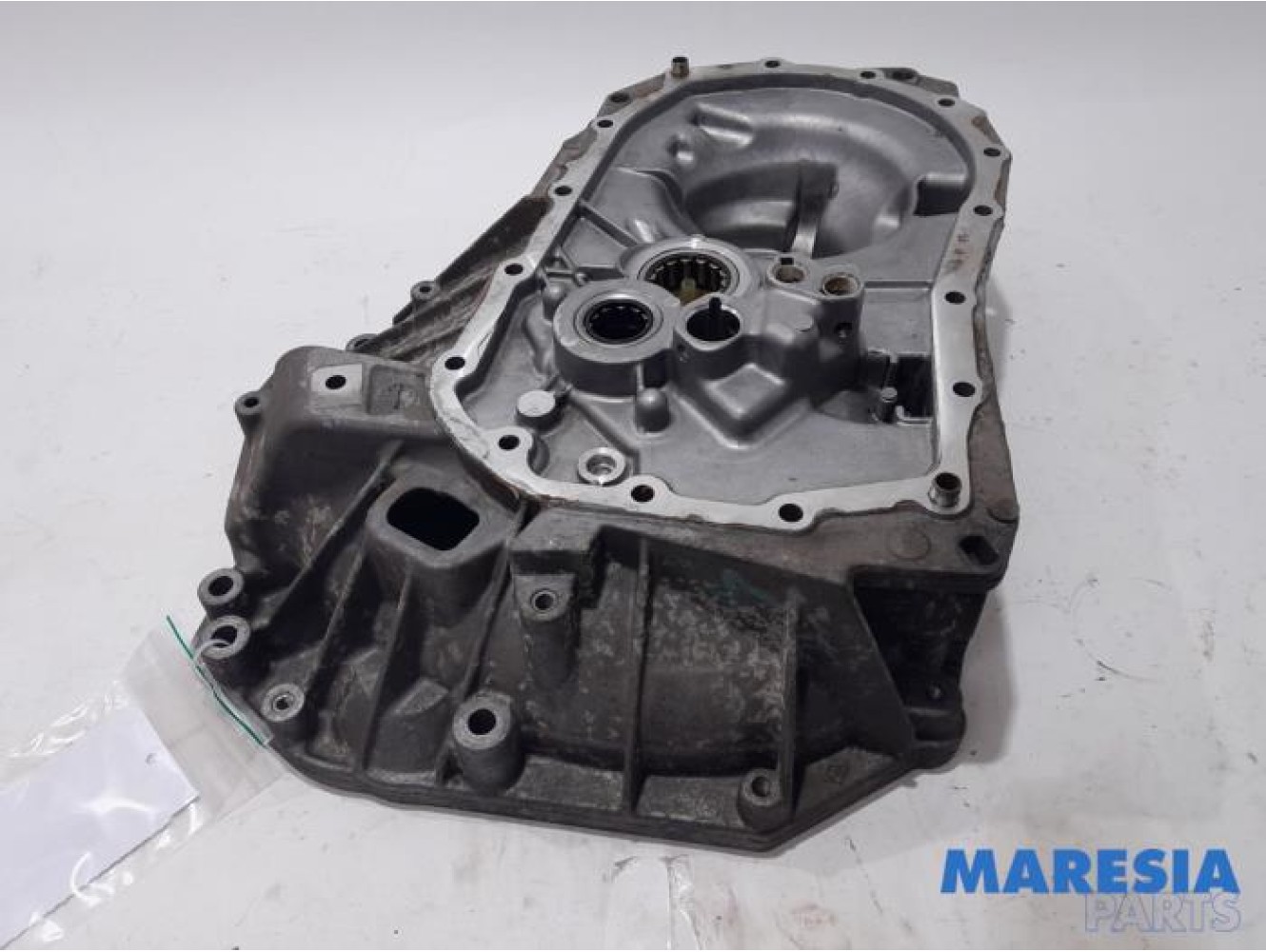 Renault - Clio - Gearbox casing