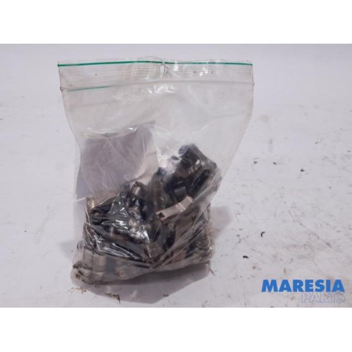 Peugeot - 207 - Rocker arm