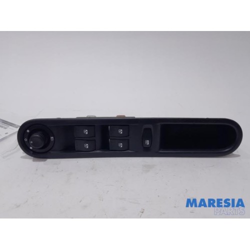 Renault - Espace - Multi-functional window switch