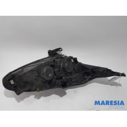 Peugeot - 208 - Koplamp links