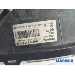 Peugeot - 208 - Koplamp links
