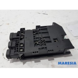 Renault - Scenic - Spanningsregelaar