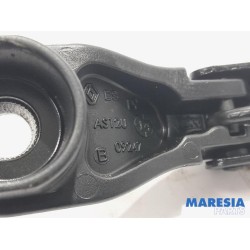 Renault - Scenic - Front wiper arm