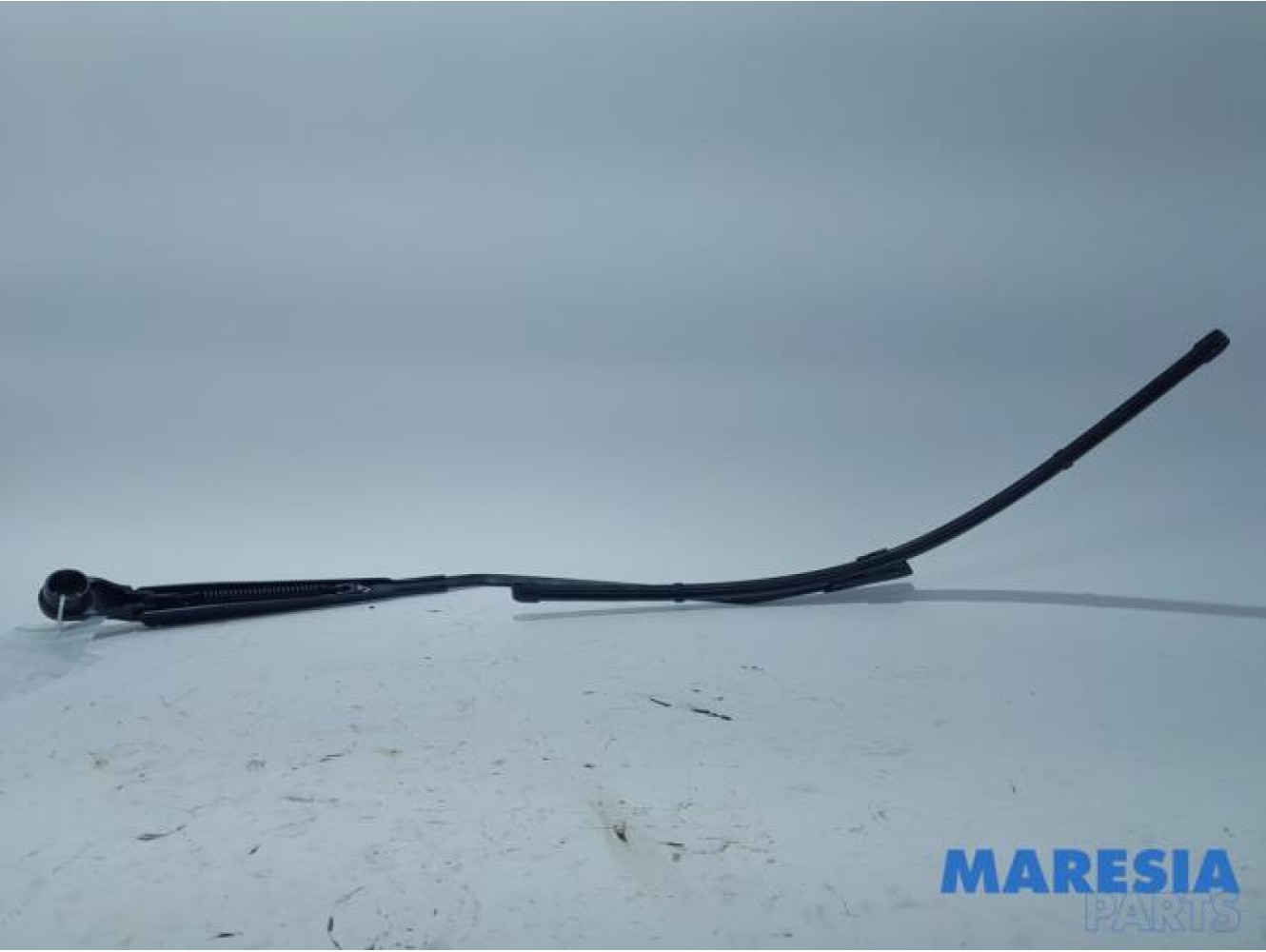 Renault - Scenic - Front wiper arm