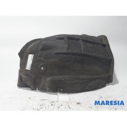 Renault - Scenic - Wheel arch liner