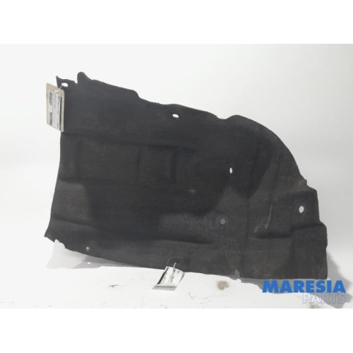Renault - Scenic - Wheel arch liner
