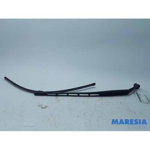 Citroen - C5 - Front wiper arm