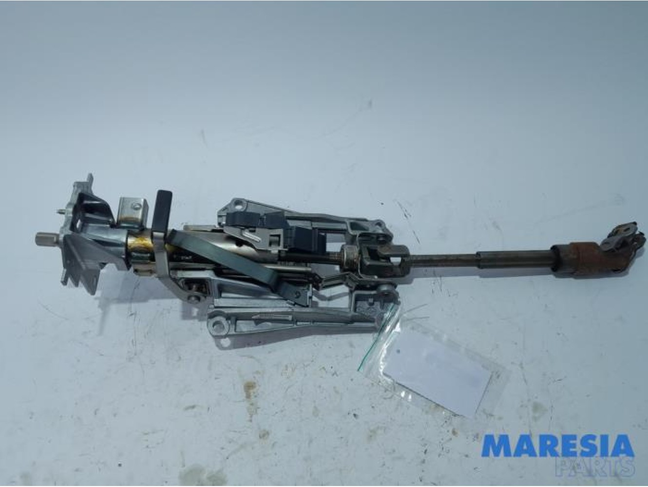 Citroen - C5 - Steering column housing