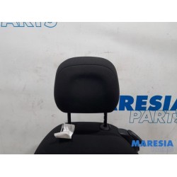 Peugeot - 208 - Sitz links