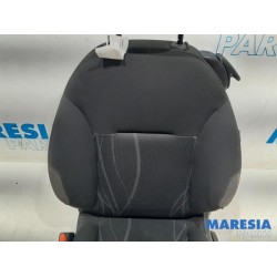 Peugeot - 208 - Sitz links