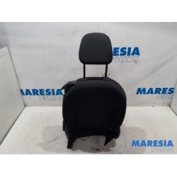 Peugeot - 208 - Sitz links