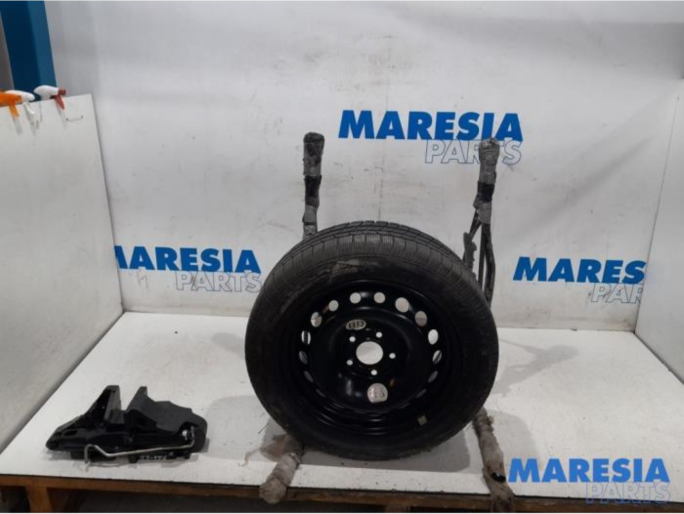 Renault - Megane - Krikset + reservewiel