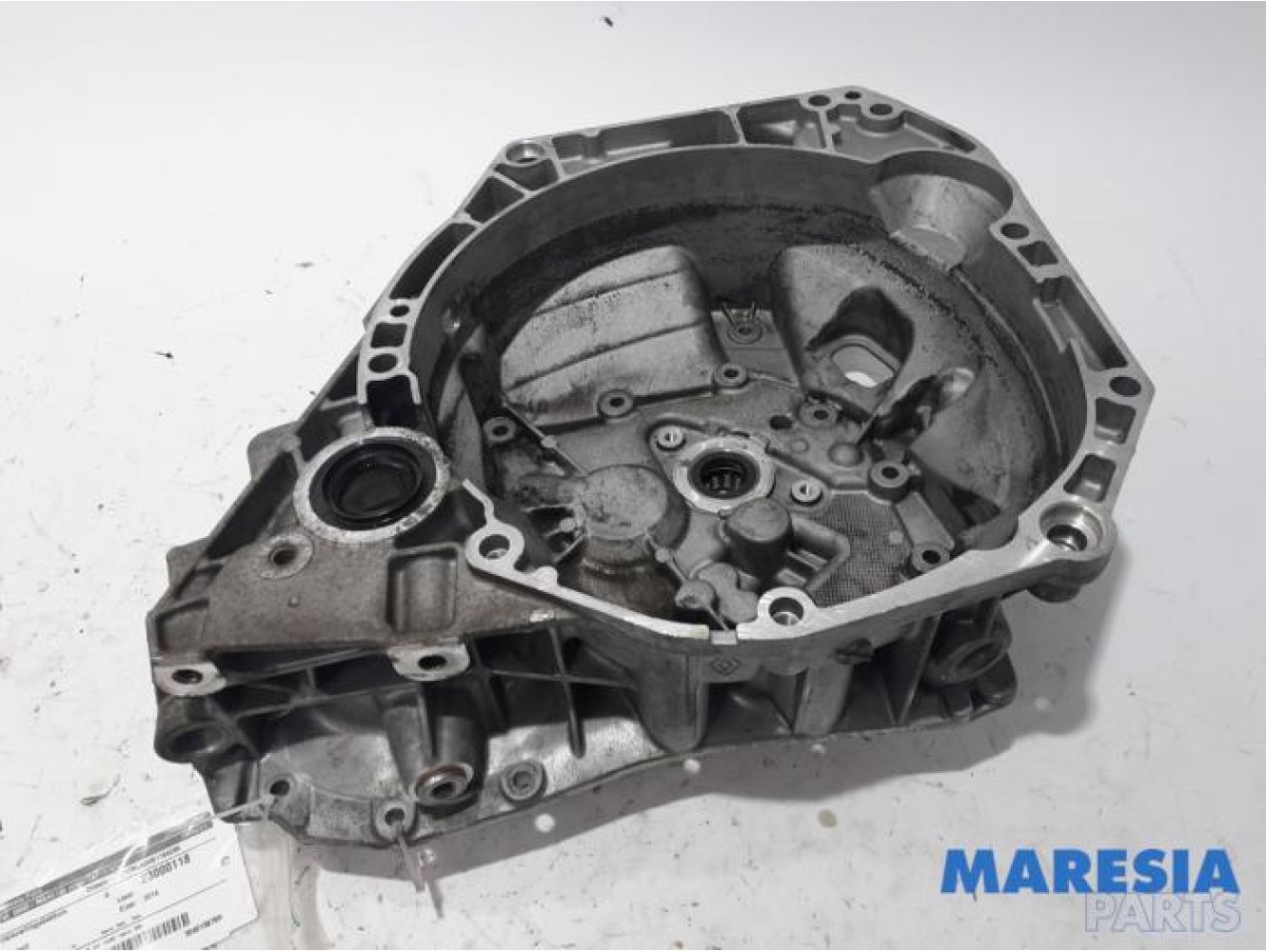 Renault - Clio - Gearbox casing