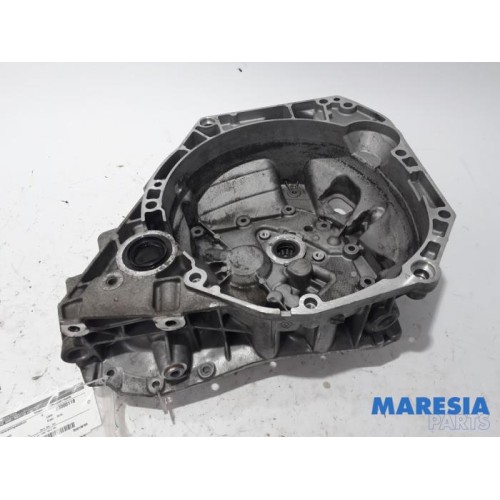 Renault - Clio - Gearbox casing