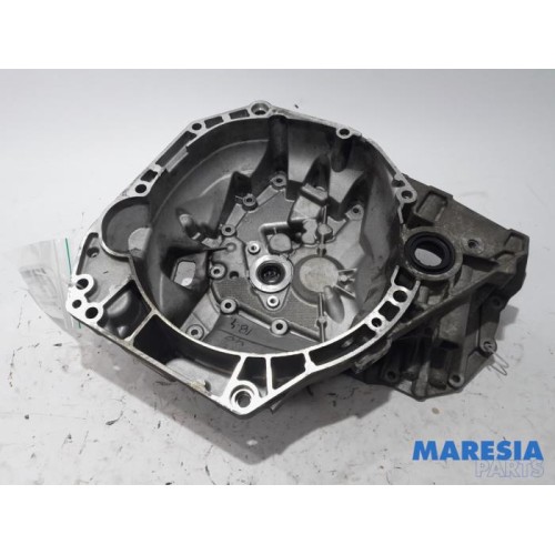 Renault - Clio - Gearbox casing