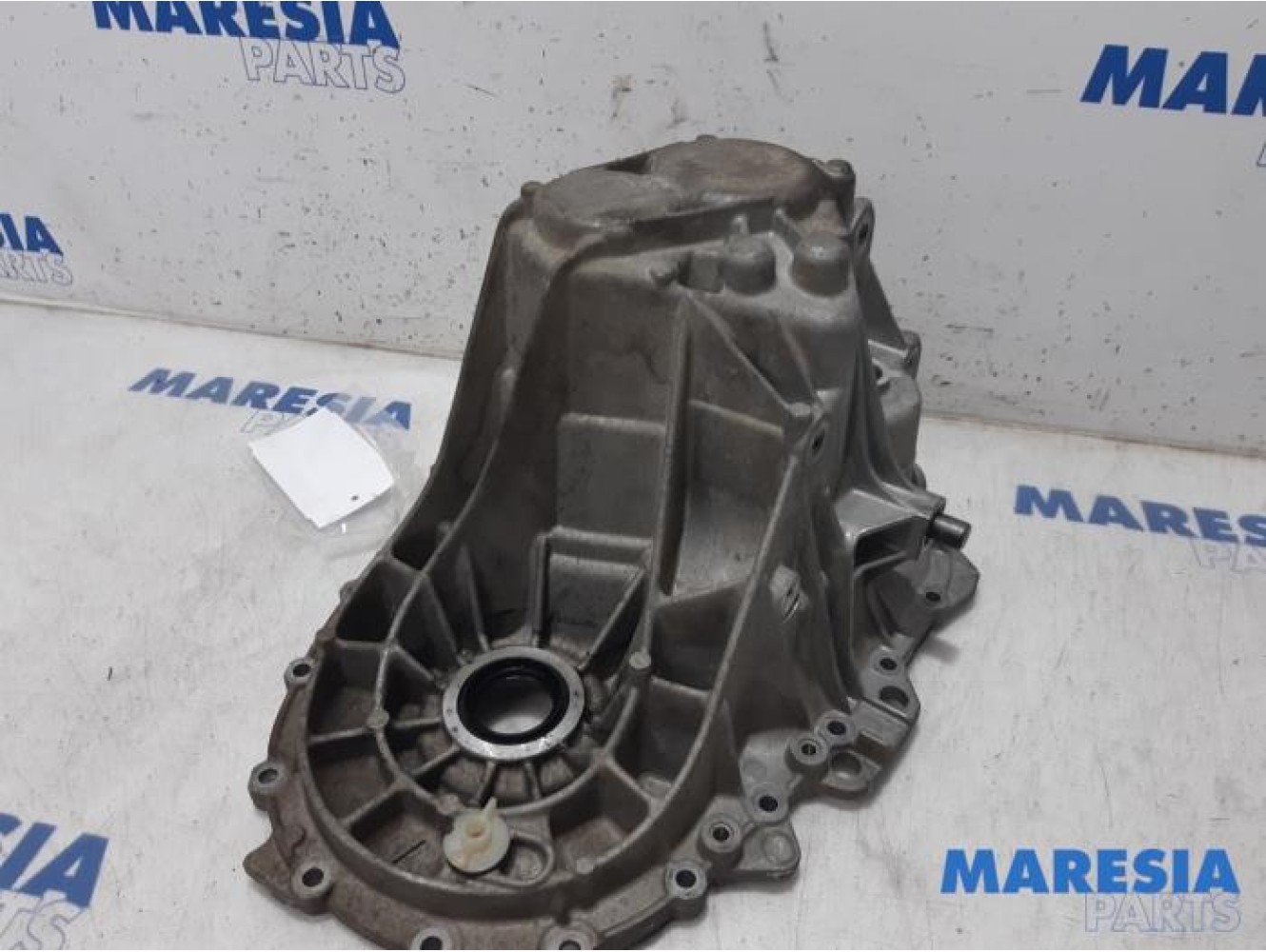 Renault - Megane - Gearbox casing