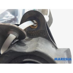 Citroen - C1 - Tailgate lock mechanism