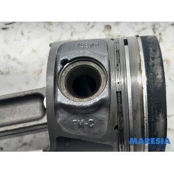Renault - Megane - Connecting rod