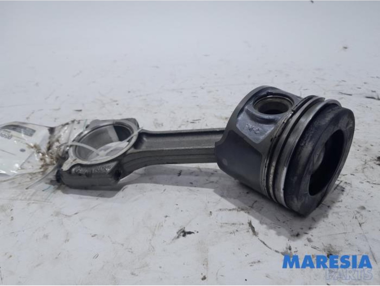 Renault - Megane - Connecting rod