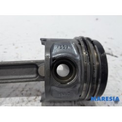 Renault - Megane - Connecting rod