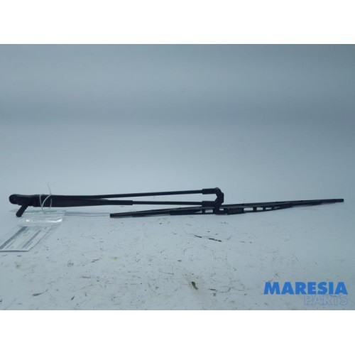 Citroen - C1 - Front wiper arm