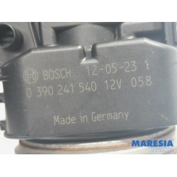 Peugeot - 208 - Front wiper motor