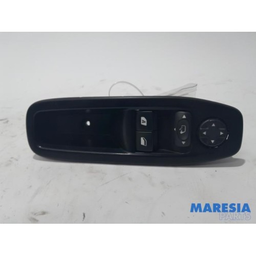Peugeot - 208 - Multi-functional window switch