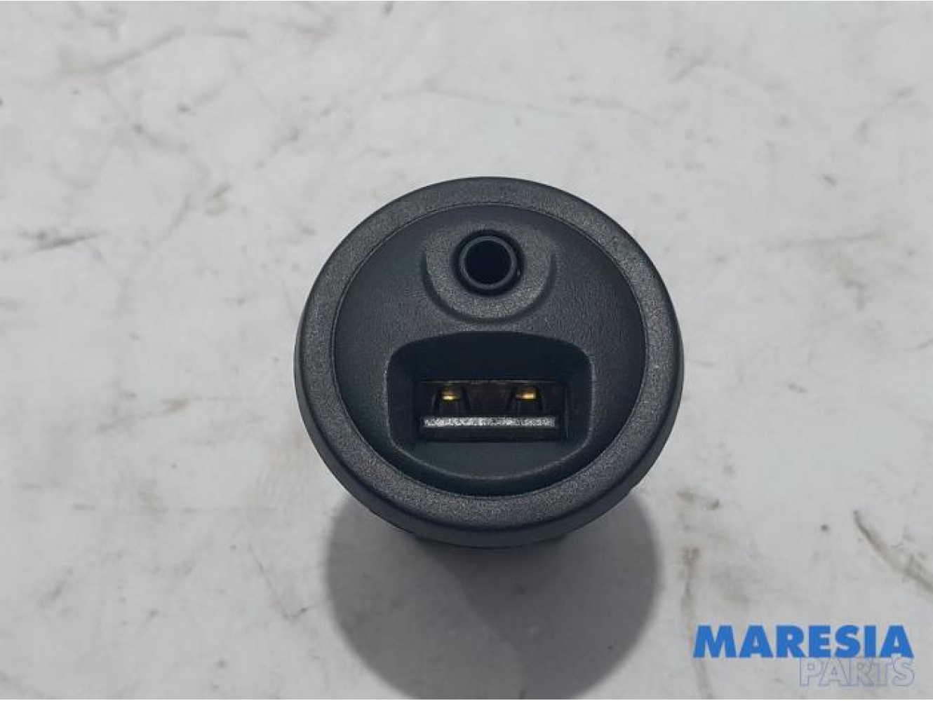 Peugeot - 208 - AUX/USB aansluiting