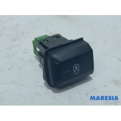 Peugeot - 208 - Central locking switch