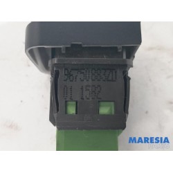 Peugeot - 208 - Central locking switch