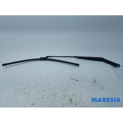 Peugeot - 508 - Front wiper arm