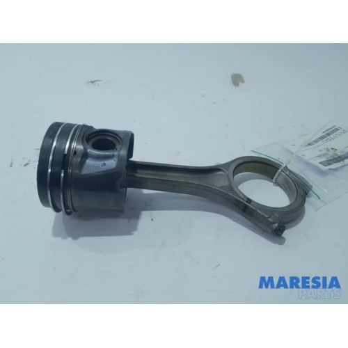 Citroen - C5 - Connecting rod