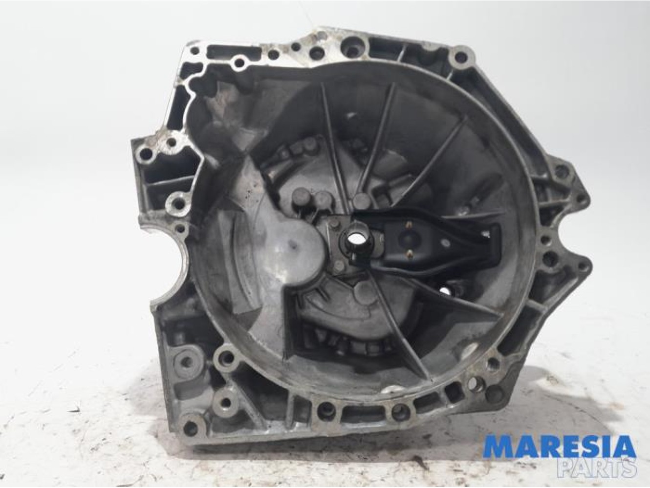 Peugeot - Partner - Gearbox casing