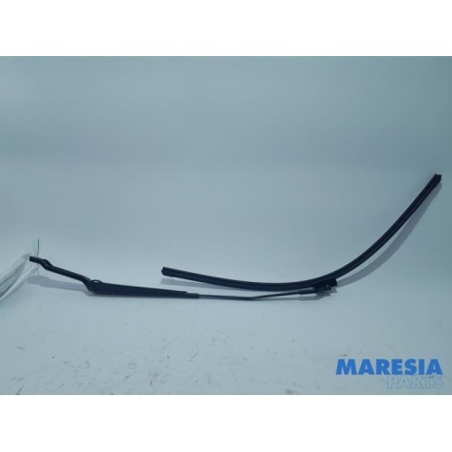 Renault - Espace - Front wiper arm