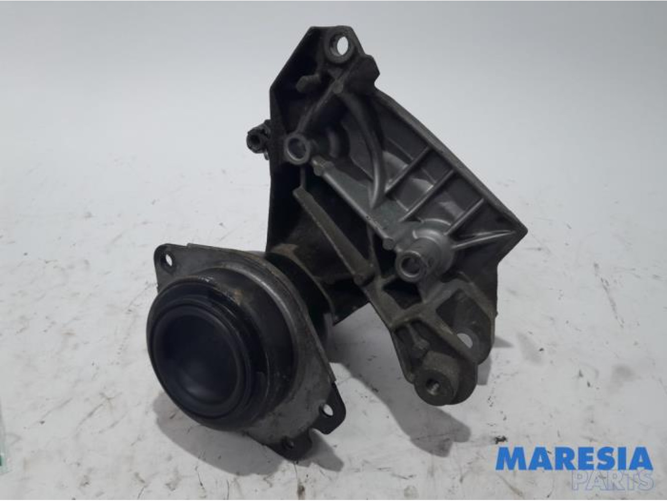 Renault - Espace - Engine mount