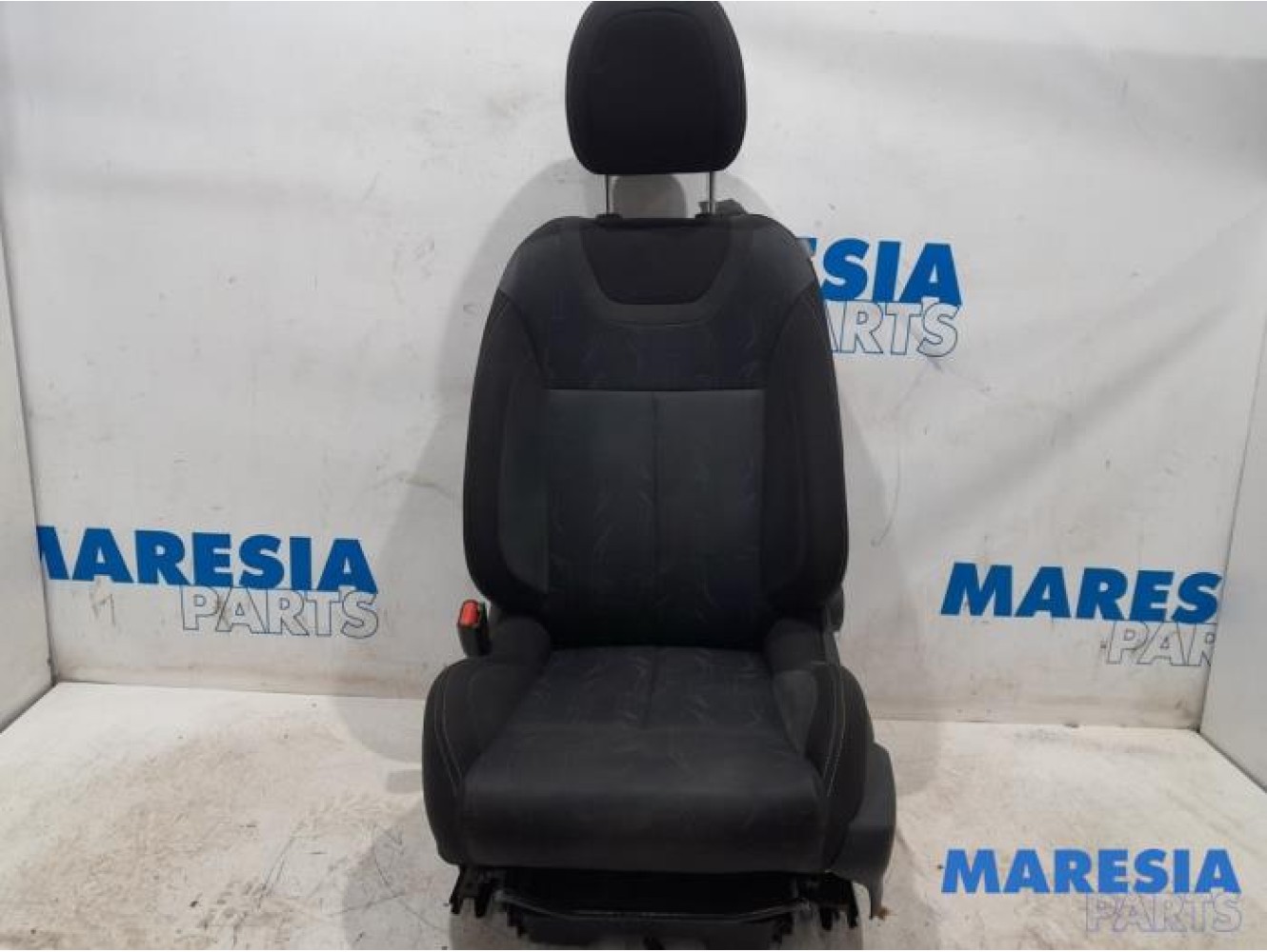 Citroen - C4 - Stoel links